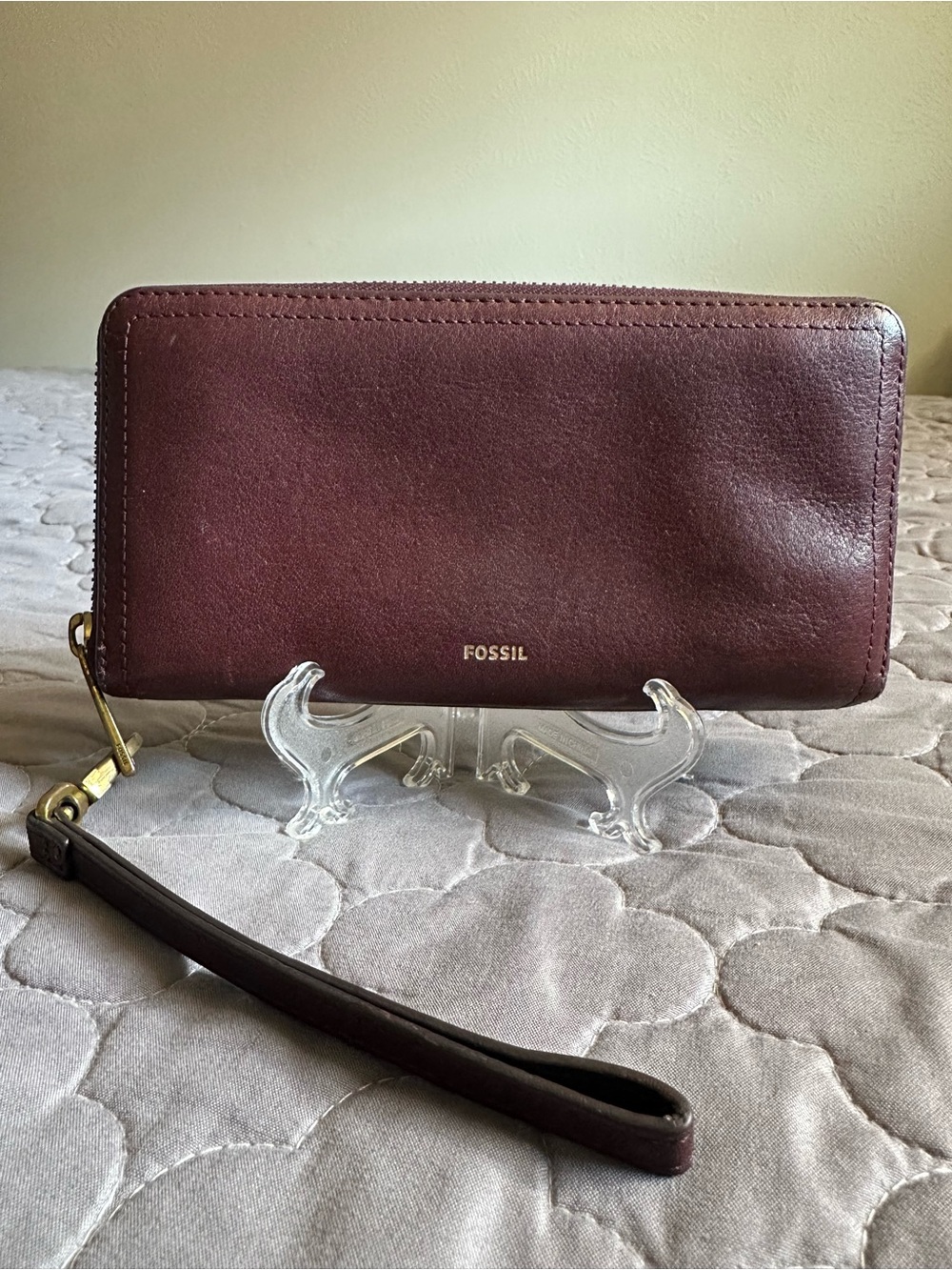 Fossil Women's Deep Burgundy Leather Zip-Around Wristlet Wallet